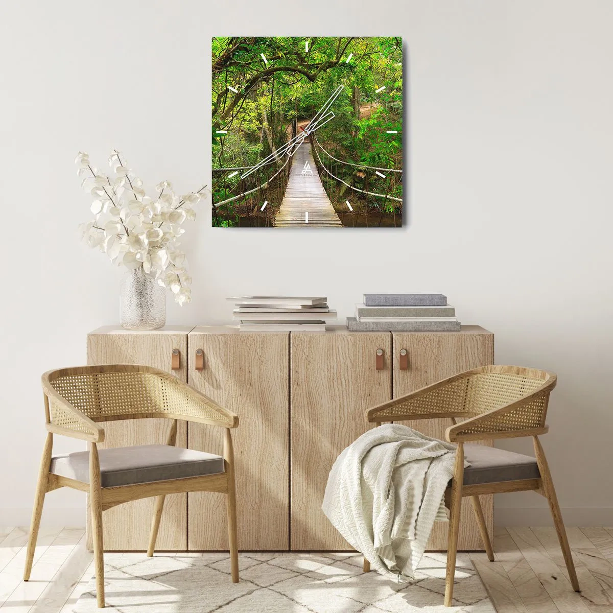 Zegar ścienny - Wiszący most w otoczeniu zielonego lasu deszczowego - 30x30cm - Bo w ogrodzie rośnie pnącze - Nowoczesna dekoracja ścienna do salonu i sypialni ARTTOR