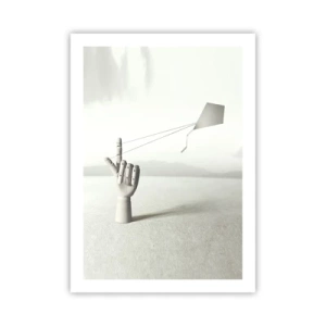 Plakat - Drewniana ręka z latawcem na tle jasnej przestrzeni - 50x70cm - Próba sił - Nowoczesna dekoracja ścienna do salonu, kuchni i sypialni ARTTOR