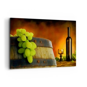 Obraz na płótnie - Winogrona na beczce z winem w tle w ciepłej kolorystyce - 120x80cm - Martwa natura z butelką wina i kiścią winogron - Nowoczesna dekoracja ścienna do salonu, kuchni i sypialni ARTTOR