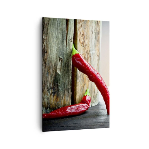 Obraz na płótnie - Dwie czerwone papryczki chili na drewnianym tle z rustykalnym akcentem - 80x120cm - Red hot chili peppers - Nowoczesna dekoracja ścienna do salonu i sypialni ARTTOR