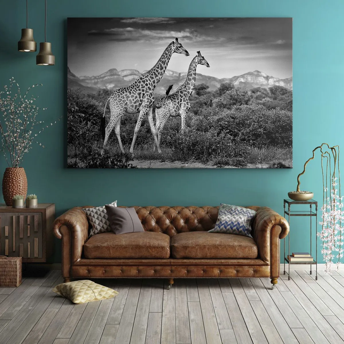 Obraz na płótnie - Czarno-białe sylwetki dwóch żyraf na sawannie - 70x50cm - Wyższe sfery w Afryce - Nowoczesna dekoracja ścienna do salonu i sypialni ARTTOR