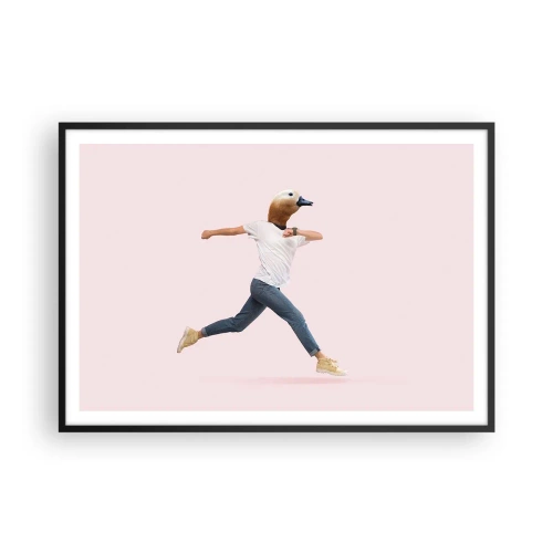 Plakat w czarnej ramie - Surrealistyczna postać z głową kaczki w ruchu - 100x70cm - Szczypta absurdu - Nowoczesna dekoracja ścienna do salonu i sypialni ARTTOR