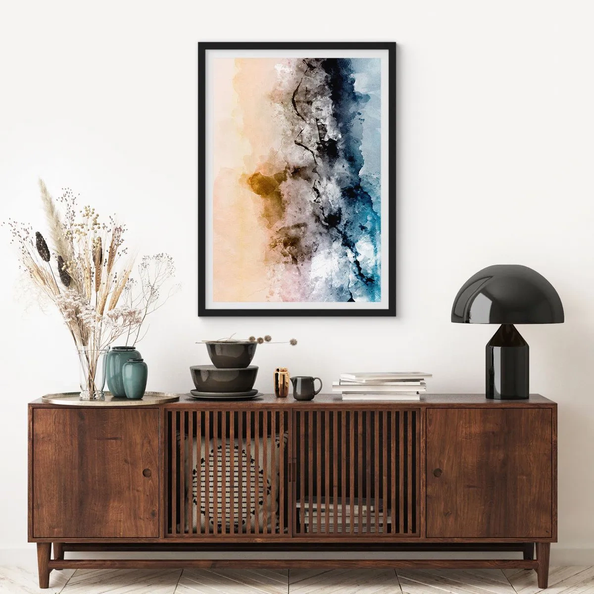 Plakat w czarnej ramie - Abstrakcyjna kompozycja w odcieniach błękitu i beżu - 50x70cm - Zatopione w tumanie mgły - Nowoczesna dekoracja ścienna do salonu i sypialni ARTTOR