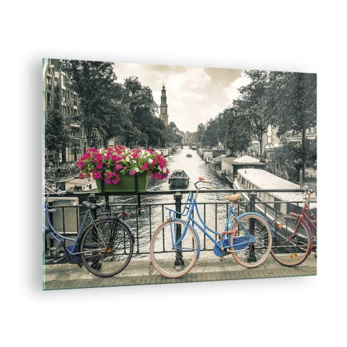 Obraz na szkle - Kolorowe rowery na moście nad kanałem - 70x50cm - Kolory amsterdamskiej ulicy - Nowoczesna dekoracja ścienna do salonu i sypialni ARTTOR