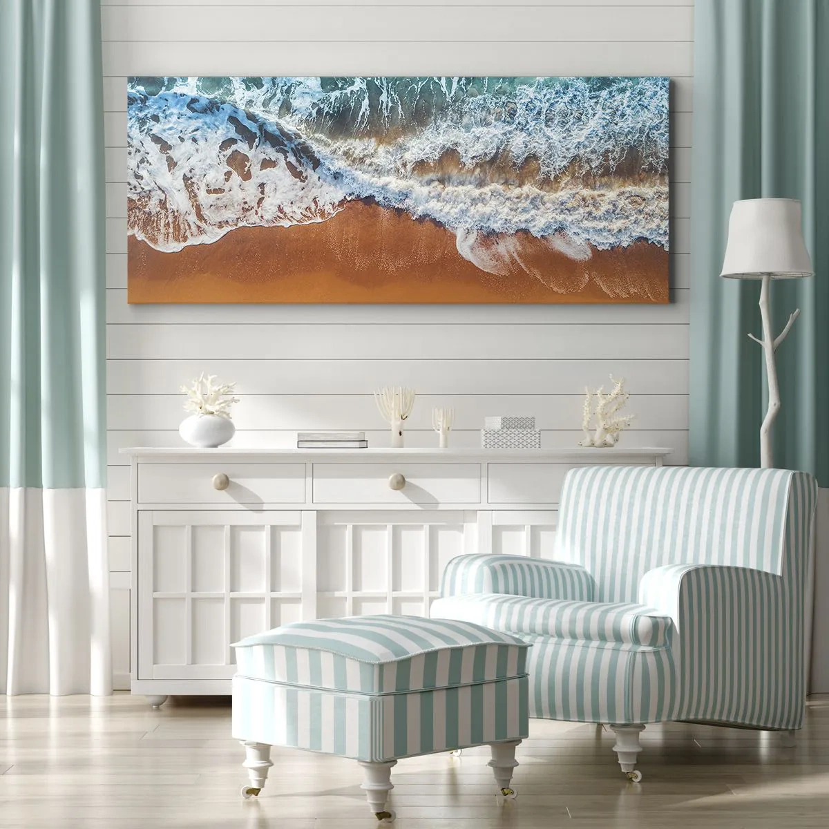 Obraz na płótnie - Widok z lotu ptaka na fale oceanu rozbijające się o brzeg - 160x50cm - Zawsze w parze - Nowoczesna dekoracja ścienna do salonu i sypialni ARTTOR