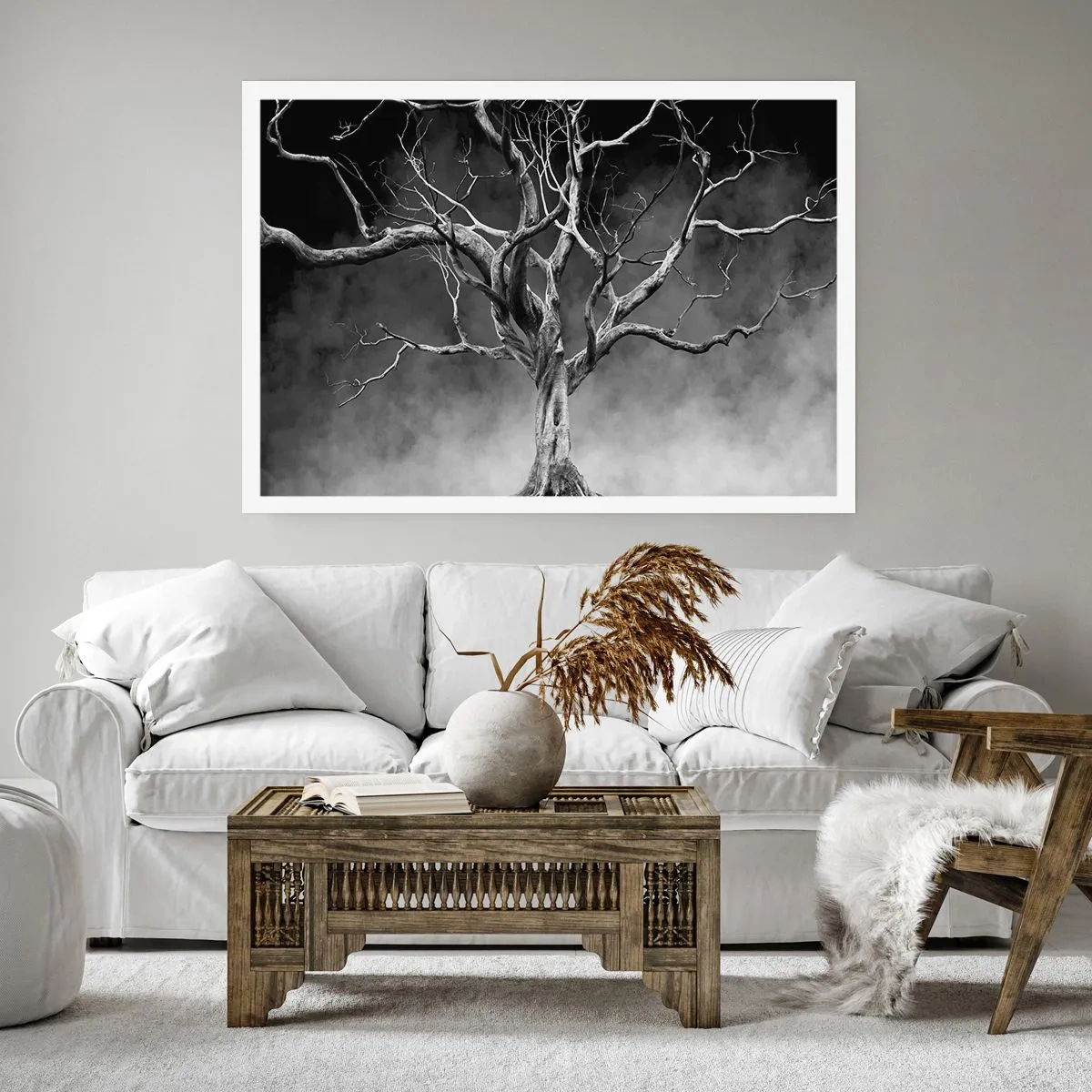 Plakat - Suche drzewo w czerni i bieli na tle mgły - 100x70cm - Pierwotne i święte - Nowoczesna dekoracja ścienna do salonu i sypialni ARTTOR