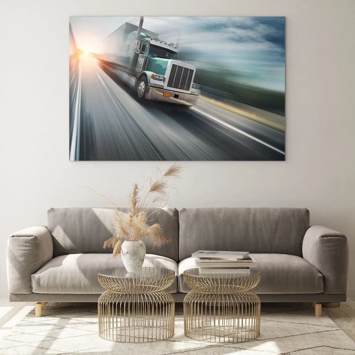 Obraz na szkle - Ciężarówka na autostradzie o zachodzie słońca - 70x50cm - Amerykański olbrzym w pędzie - Nowoczesna dekoracja ścienna do salonu i sypialni ARTTOR