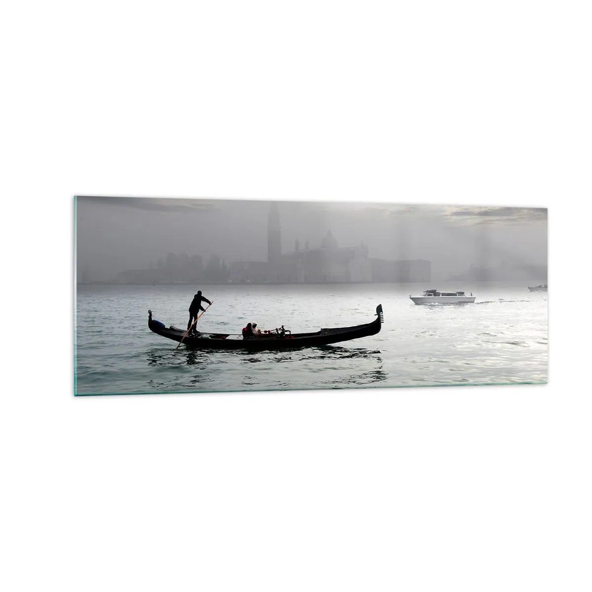 Obraz na szkle - Gondola płynąca po wodach Wenecji w mglisty poranek z widokiem na miasto - 140x50cm - Bajeczne miasto z wody i mgły - Nowoczesna dekoracja ścienna do salonu i sypialni ARTTOR