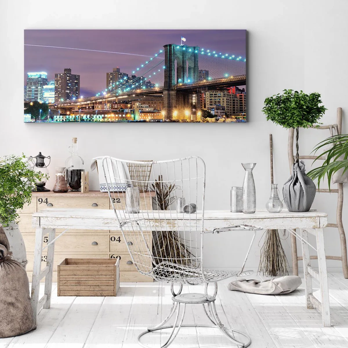 Obraz na płótnie - Brookliński Most nocą z podświetlonym miastem w tle - 160x50cm - Od wielu lat Brookliński Most - Nowoczesna dekoracja ścienna do salonu i sypialni ARTTOR