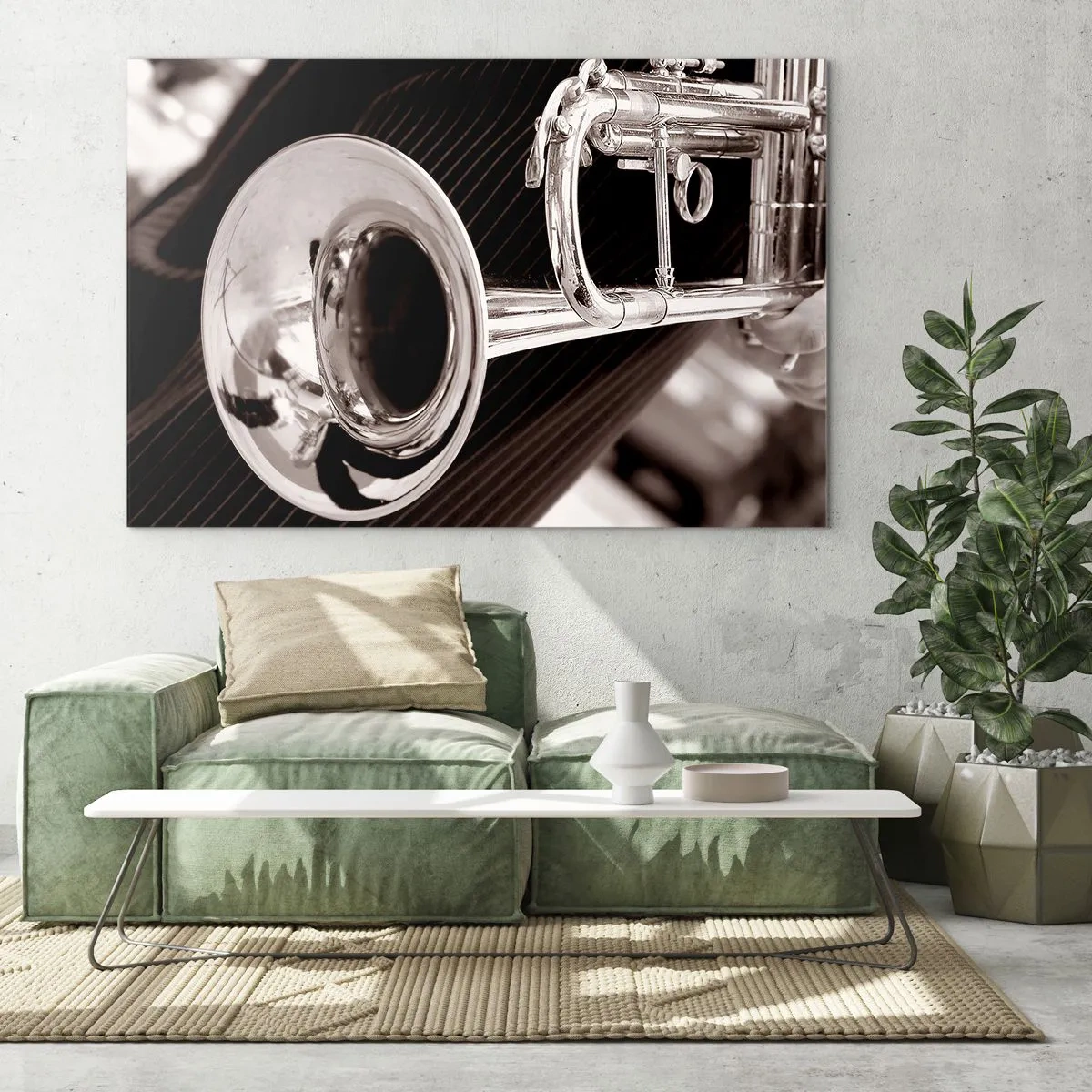 Obraz na szkle - Srebrna trąbka na tle w paski w sepii - 70x50cm - Muzyczna podróż do lat 30. - Nowoczesna dekoracja ścienna do salonu i sypialni ARTTOR