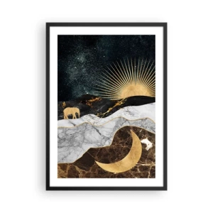 Plakat w czarnej ramie - Złoty krajobraz z księżycem, słońcem i sylwetką słonia - 50x70cm - Odwieczne prawa - Nowoczesna dekoracja ścienna do salonu i sypialni ARTTOR
