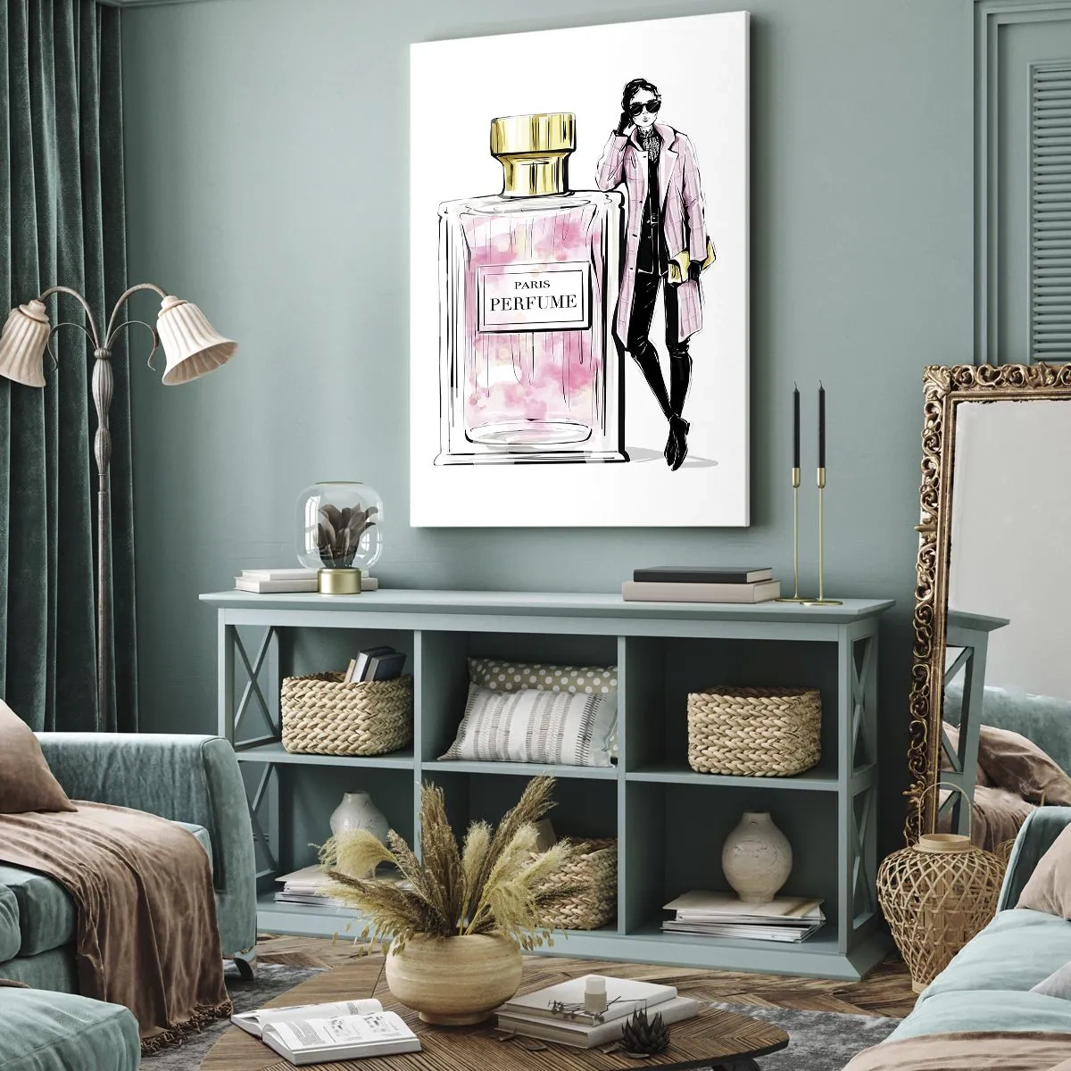 Obraz na płótnie - Flakon perfum z elegancką kobietą w różowym płaszczu - 50x70cm - Paryska zmysłowość - Nowoczesna dekoracja ścienna do salonu, kuchni i sypialni ARTTOR