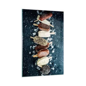 Obraz na szkle - Kolorowe lody na patyku ułożone na lodzie z ciemnym tłem - 80x120cm - Smak gorącego lata - Nowoczesna dekoracja ścienna do salonu i sypialni ARTTOR