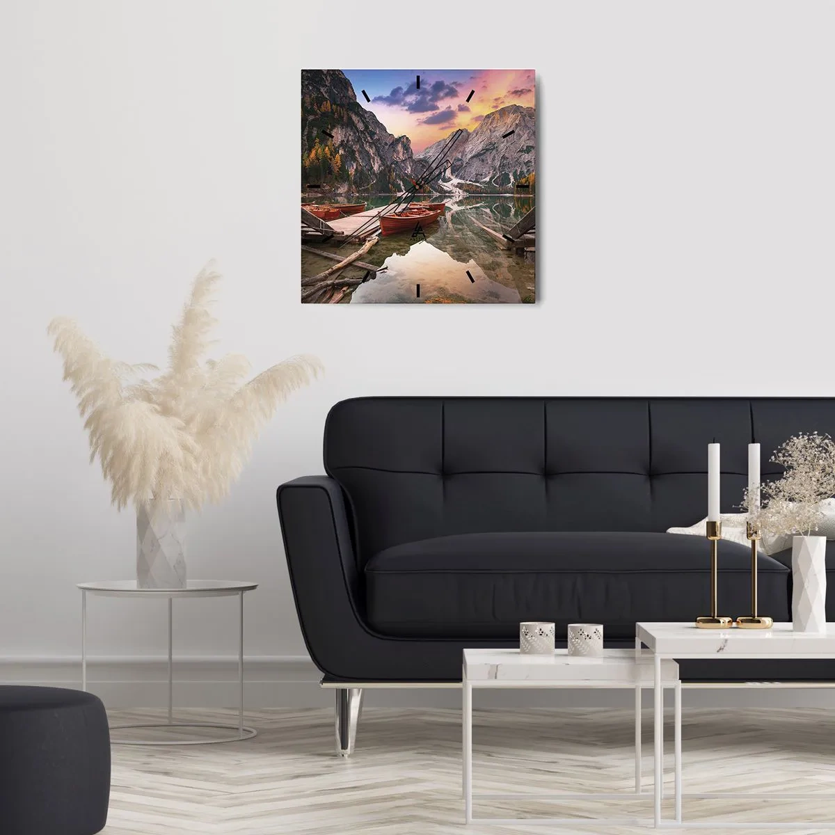 Zegar ścienny - Górskie jezioro z łodziami o zachodzie słońca - 30x30cm - Obietnica dnia - Nowoczesna dekoracja ścienna do salonu i sypialni ARTTOR