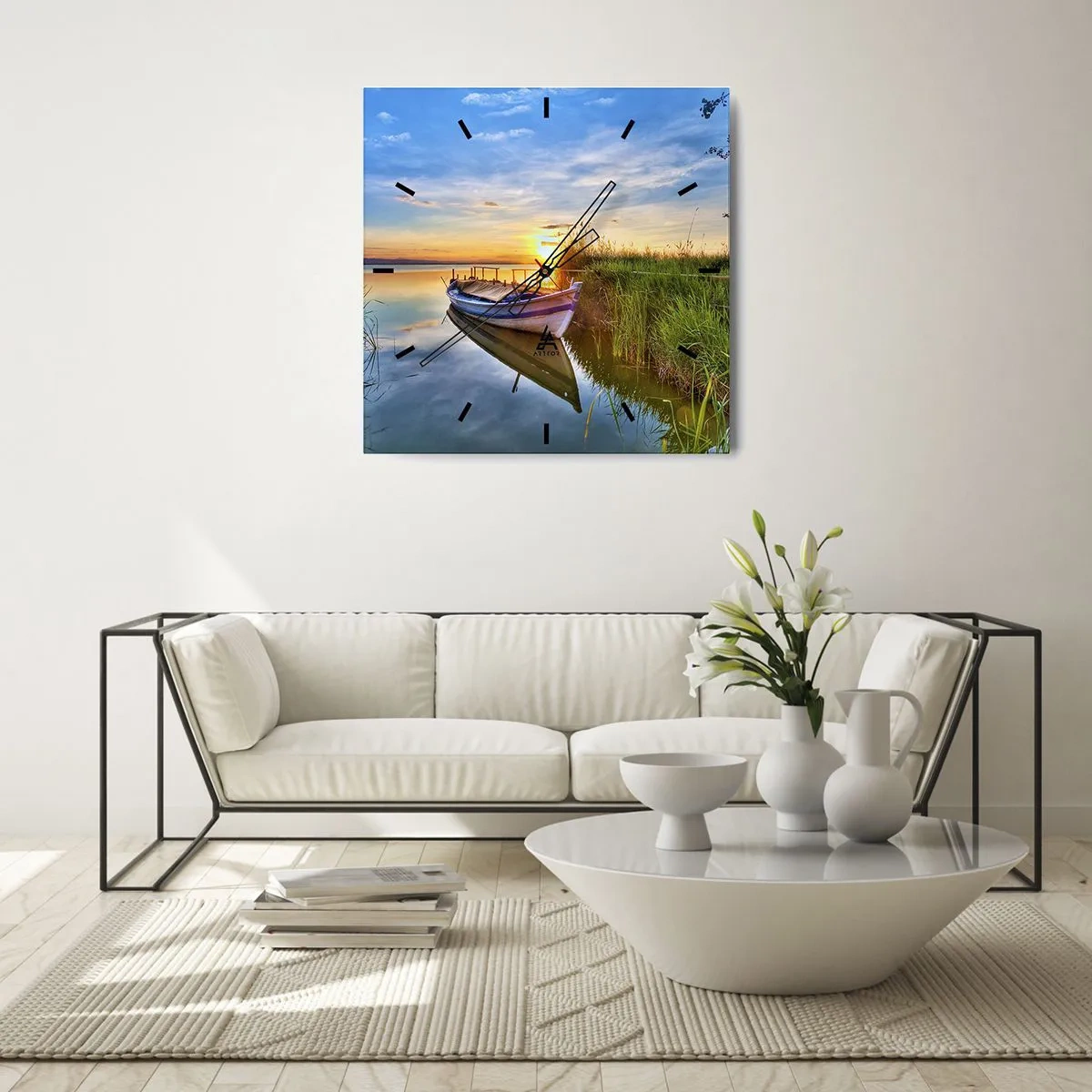 Zegar ścienny - Łódka w spokojnej zatoczce o zachodzie słońca - 30x30cm - Zatoczka spełnionych marzeń - Nowoczesna dekoracja ścienna do salonu i sypialni ARTTOR