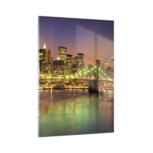 Obraz na szkle - Podświetlony most nad rzeką z panoramą miasta o zmierzchu - 50x70cm - Tu światło nigdy nie gaśnie - Nowoczesna dekoracja ścienna do salonu, kuchni i sypialni ARTTOR