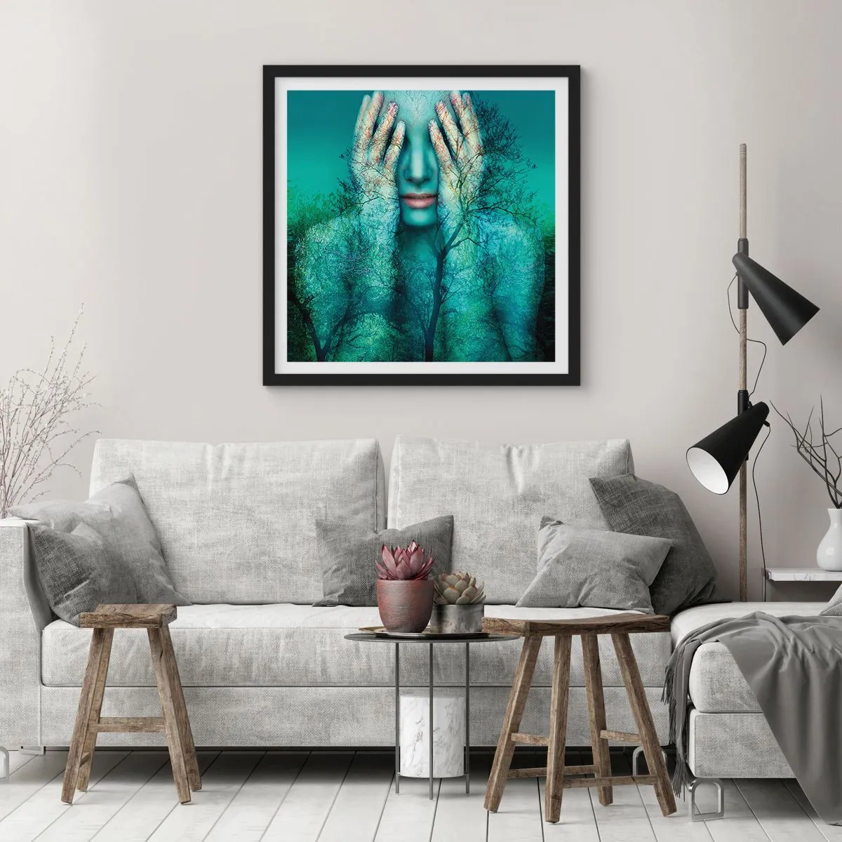 Plakat w czarnej ramie - Zanurzona w błękicie - 60x60 cm