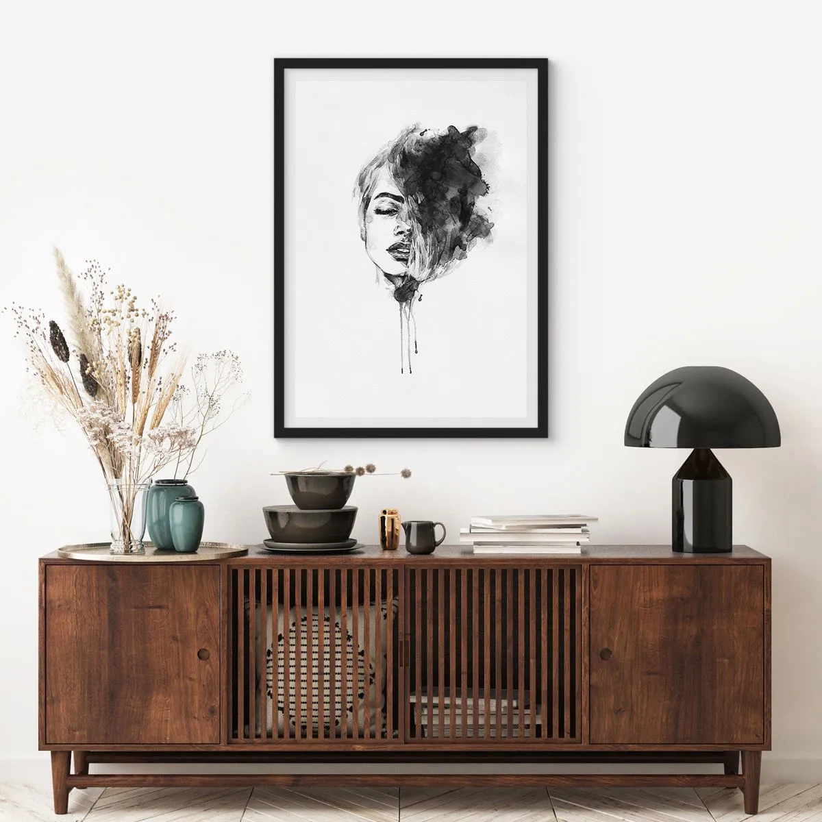 Plakat w czarnej ramie - Portret kobiety w czarno-białej akwareli - 50x70cm - O czym marzy dziewczyna - Nowoczesna dekoracja ścienna do salonu i sypialni ARTTOR