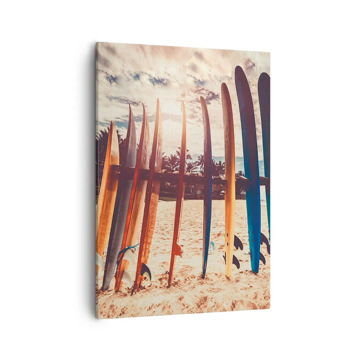 Obraz na płótnie - Kolorowe deski surfingowe ustawione na plaży - 50x70cm - Dobranoc, do jutra - Nowoczesna dekoracja ścienna do salonu, kuchni i sypialni ARTTOR