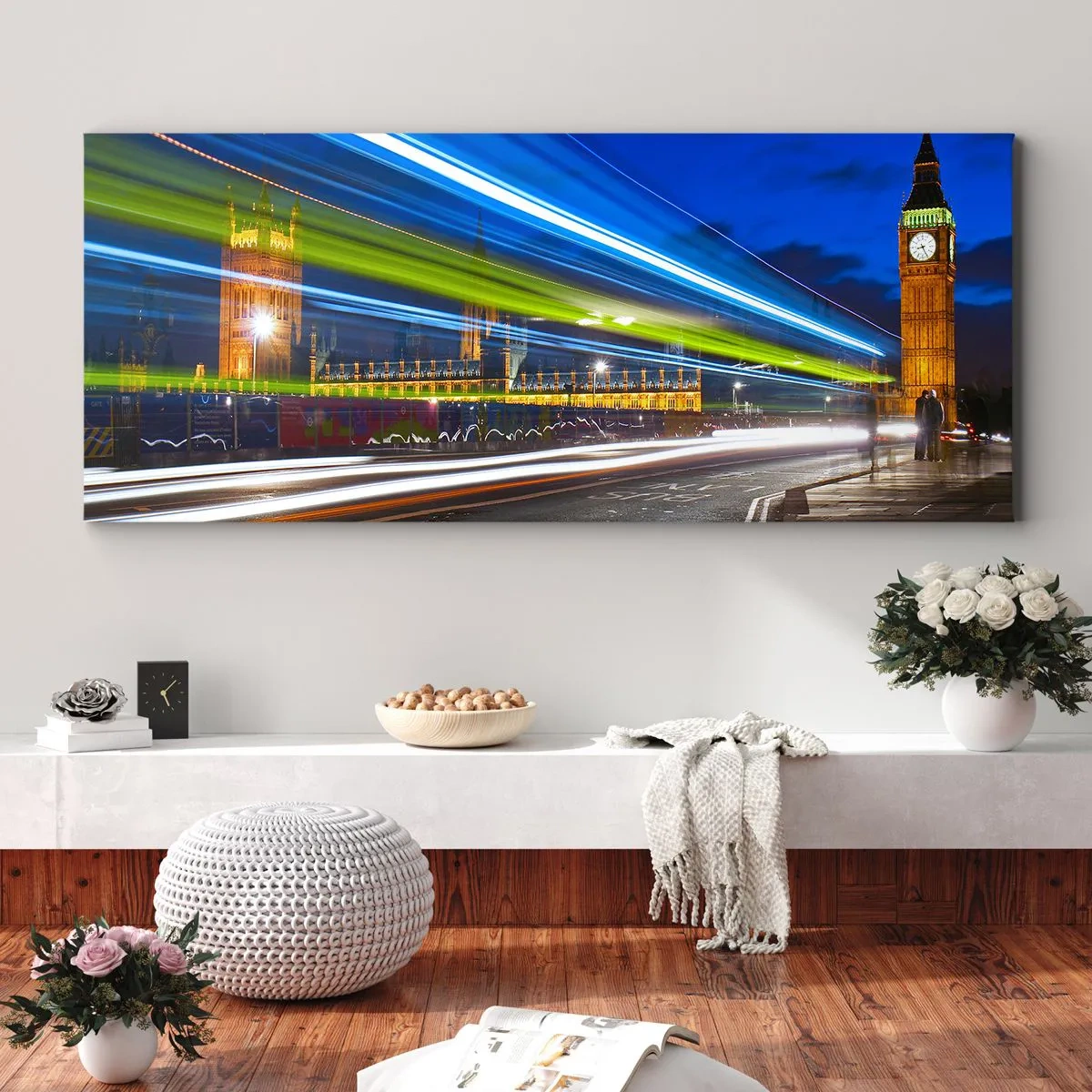 Obraz na płótnie - Big Ben nocą z efektem świateł w ruchu na ulicy - 140x50cm - Pod okiem Big Bena - Nowoczesna dekoracja ścienna do salonu i sypialni ARTTOR