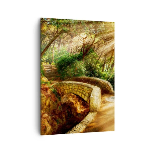Obraz na płótnie - Kamienny mostek w lesie oświetlonym promieniami słońca - 50x70cm - Prosto z mostku w baśniowy las - Nowoczesna dekoracja ścienna do salonu, kuchni i sypialni ARTTOR
