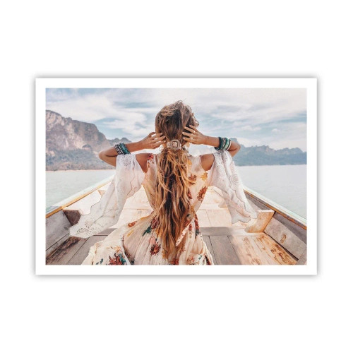Plakat - Kobieta na łodzi z widokiem na góry i wodę, w stylu boho - 100x70cm - W drodze ku szczęściu - Nowoczesna dekoracja ścienna do salonu i sypialni ARTTOR