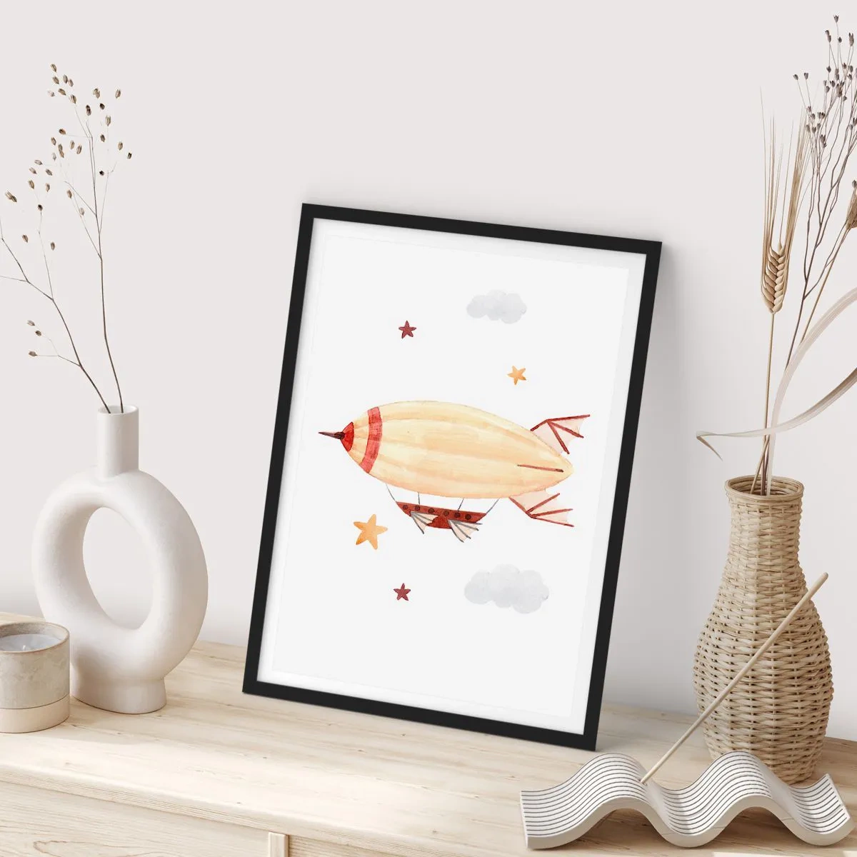 Plakat w czarnej ramie - Akwarelowy sterowiec unoszący się wśród gwiazd i chmur - 50x70cm - Powietrzny statek - Nowoczesna dekoracja ścienna do salonu i sypialni ARTTOR