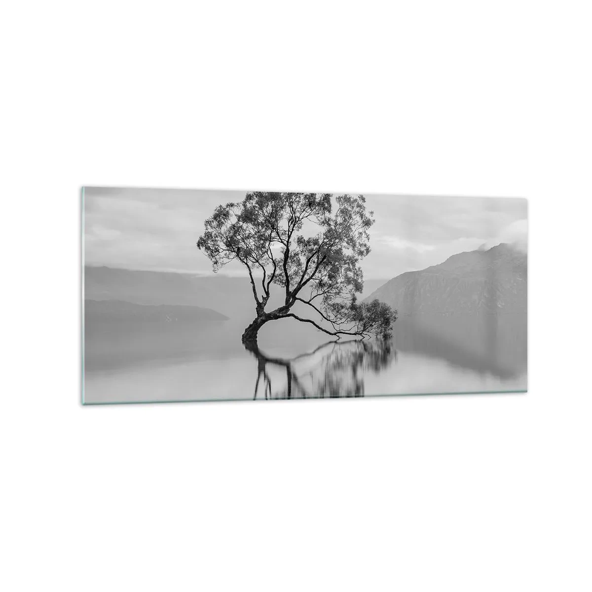 Obraz na szkle - Samotne drzewo odbijające się w wodzie na tle gór - 120x50cm - Jest taki kraj - Nowoczesna dekoracja ścienna do salonu i sypialni ARTTOR