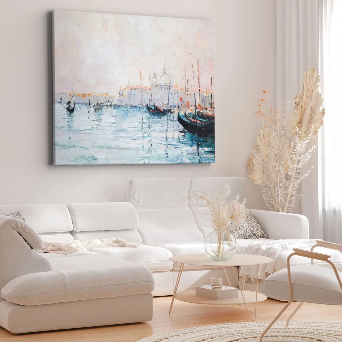 Obraz na płótnie - Malowniczy widok na kanały z łodziami w pastelowych kolorach - 70x50cm - Za wodą, za mgłą - Nowoczesna dekoracja ścienna do salonu i sypialni ARTTOR