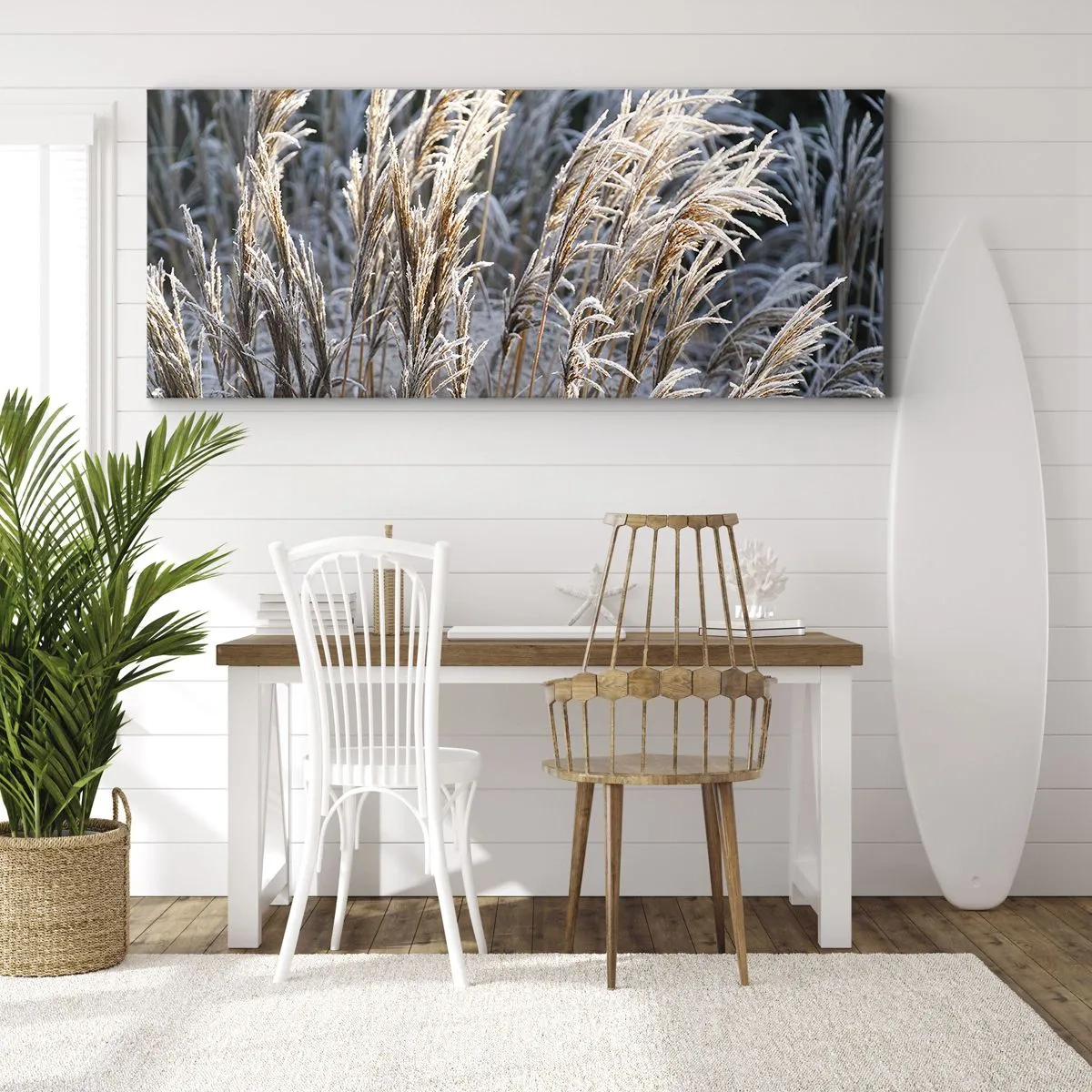 Obraz na płótnie - Zimowe źdźbła traw pokryte szronem na tle ciemnej zieleni - 160x50cm - Szronem ustrojone - Nowoczesna dekoracja ścienna do salonu i sypialni ARTTOR