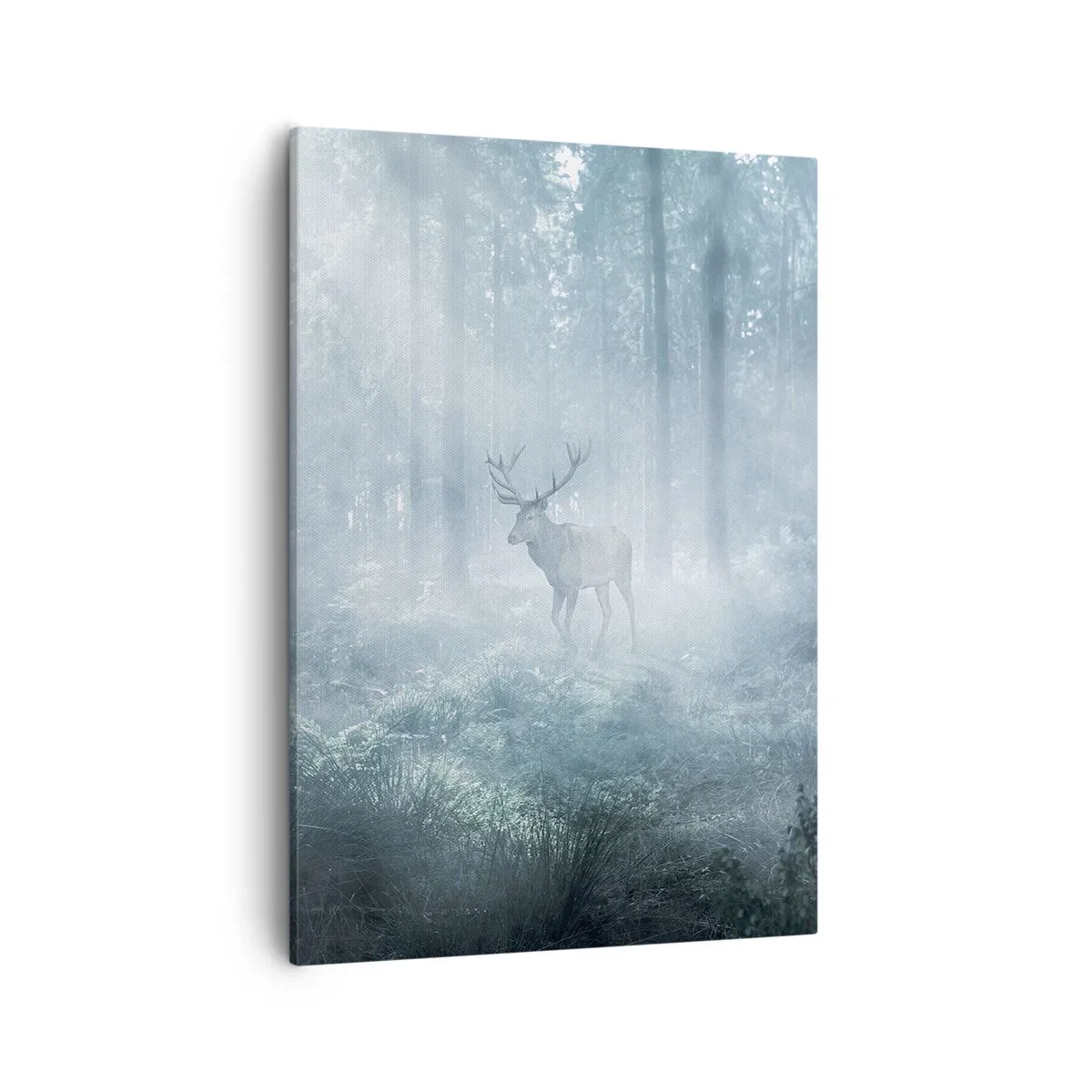 Obraz na płótnie - Jeleń w gęstej mgle leśnej - 50x70cm - Poranny obchód włości - Nowoczesna dekoracja ścienna do salonu, kuchni i sypialni ARTTOR