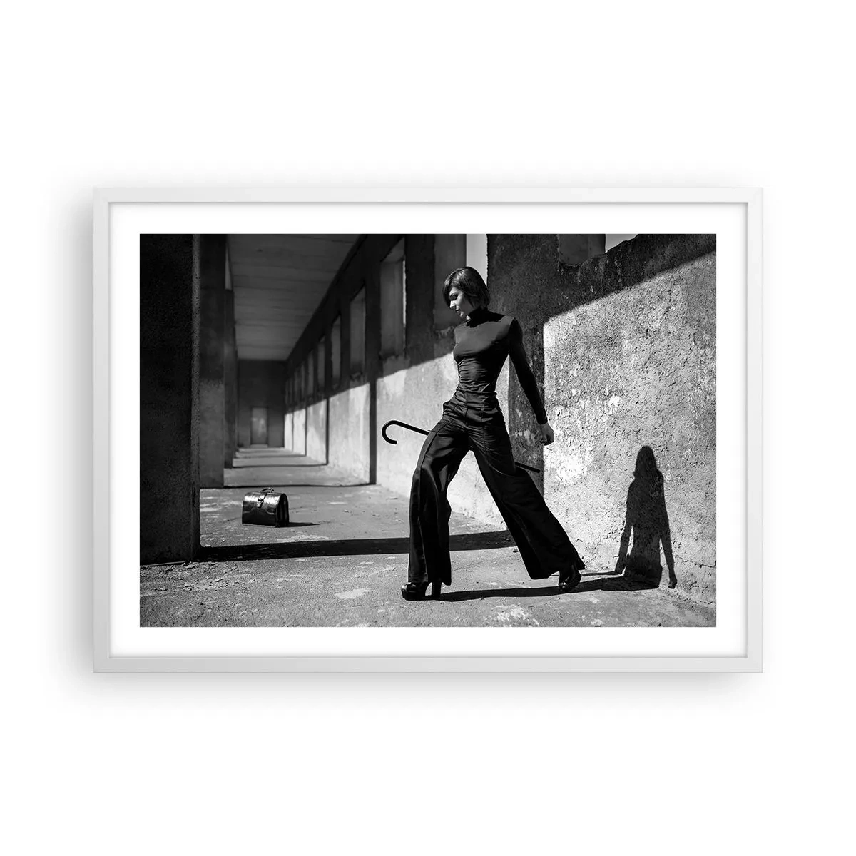 Plakat w białej ramie - Miejska elegancja - 70x50 cm