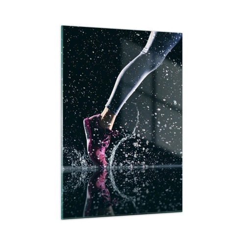 Obraz na szkle - Bieg przez wodę w sportowych butach na ciemnym tle - 50x70cm - Ile sił w nogach - Nowoczesna dekoracja ścienna do salonu, kuchni i sypialni ARTTOR
