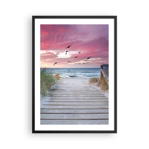 Plakat w czarnej ramie - Drewniana ścieżka na plaży z widokiem na morze o zachodzie słońca - 50x70cm - Bałtycka impresja - Nowoczesna dekoracja ścienna do salonu i sypialni ARTTOR