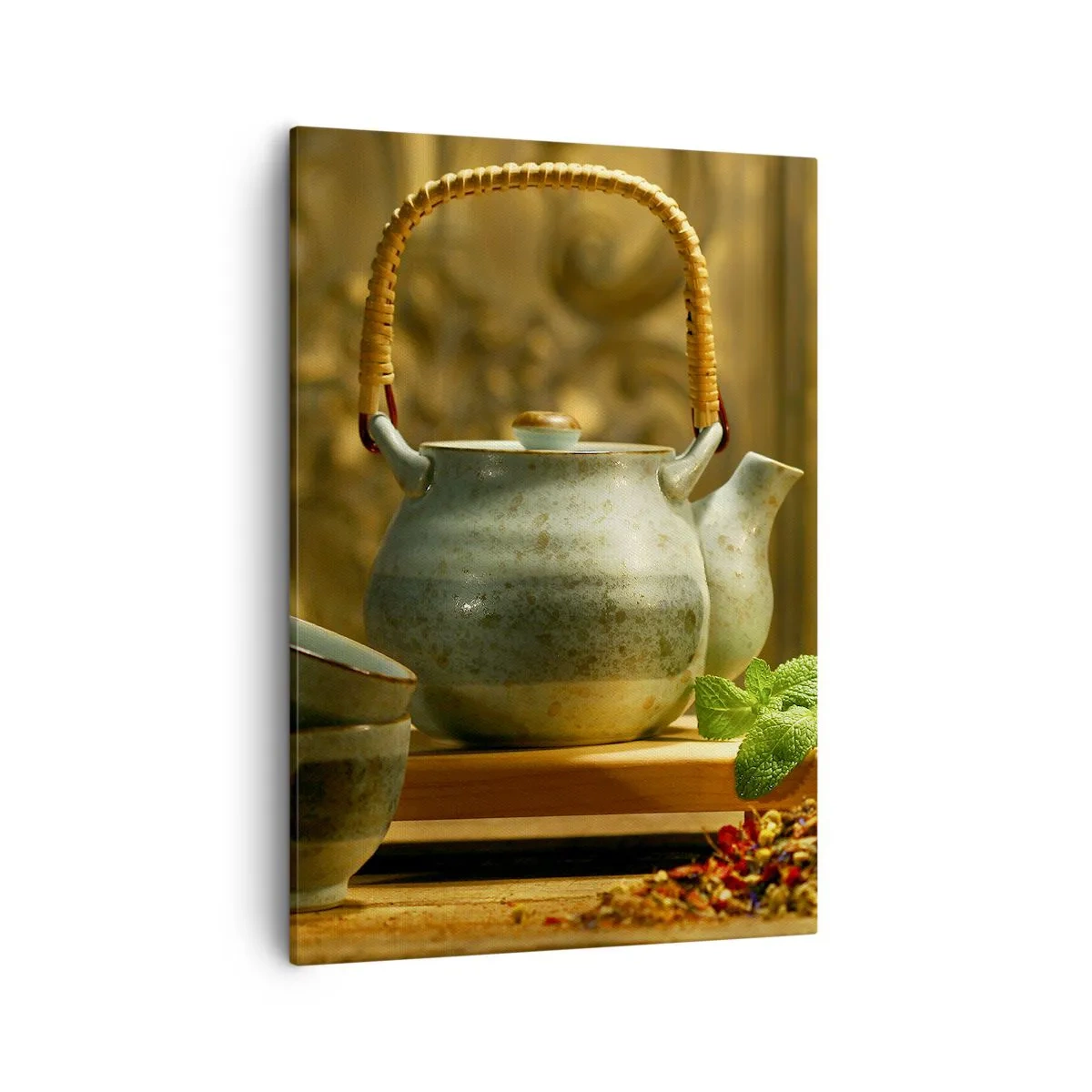 Obraz na płótnie - Ceramiczny czajnik na drewnianym stole w ciepłym świetle - 50x70cm - Traktat o piciu herbaty - Nowoczesna dekoracja ścienna do salonu, kuchni i sypialni ARTTOR