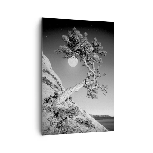 Obraz na płótnie - Czarno-białe drzewo na klifie z księżycem w tle - 70x100cm - Zwycięska wojowniczka - Nowoczesna dekoracja ścienna do salonu i sypialni ARTTOR