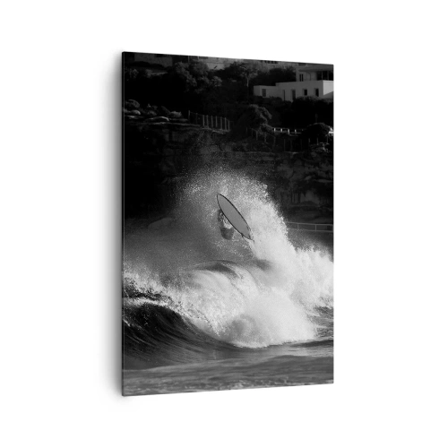 Obraz na płótnie - Surfer na fali w monochromatycznym ujęciu - 70x100cm - Wyzwanie przyjęte! - Nowoczesna dekoracja ścienna do salonu i sypialni ARTTOR