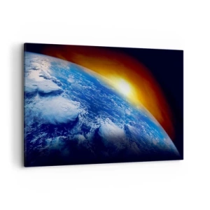 Obraz na płótnie - Widok na Ziemię z kosmosu przy zachodzącym słońcu - 120x80cm - Wschód słońca nad błękitną planetą - Nowoczesna dekoracja ścienna do salonu, kuchni i sypialni ARTTOR