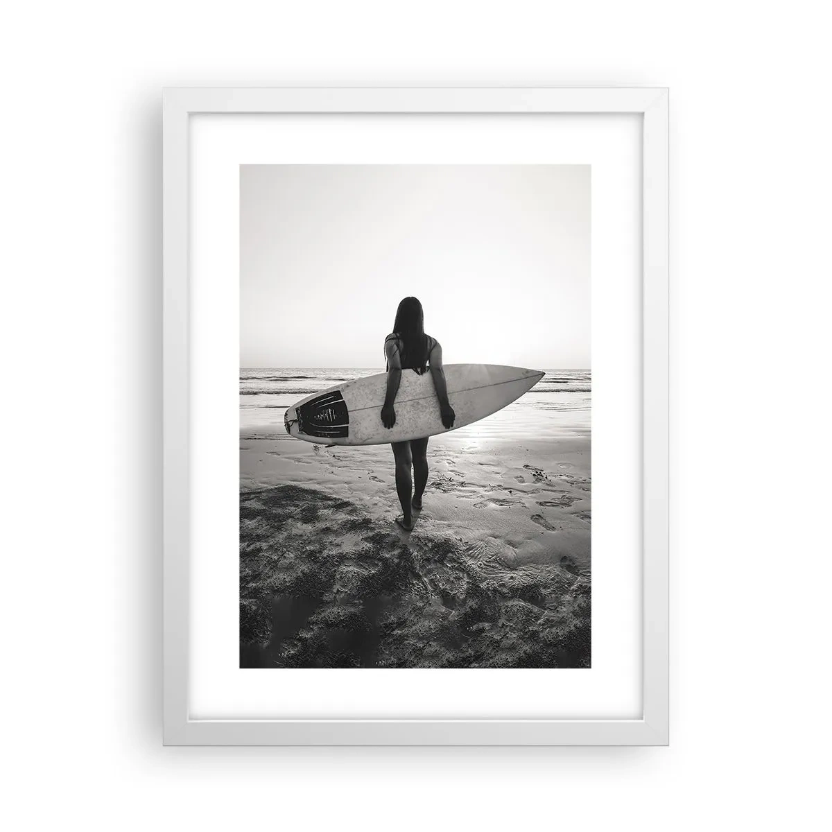 Plakat w białej ramie - Córka morskiej fali - 30x40 cm