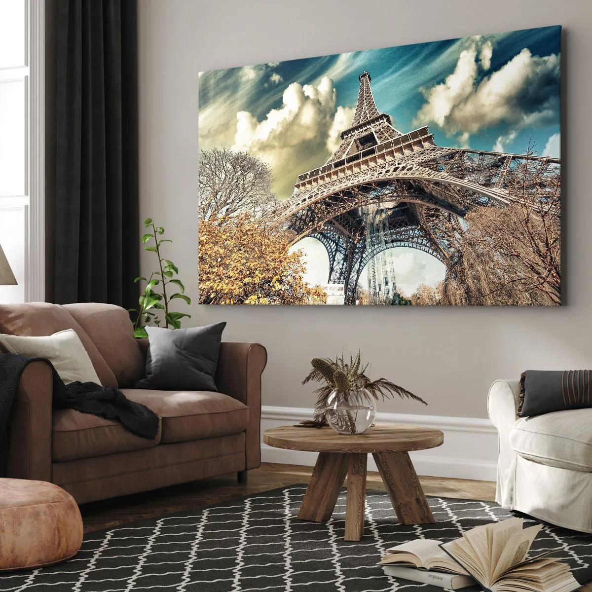 Obraz na płótnie - Wieża Eiffla z perspektywy dolnej w jesiennym otoczeniu - 120x80cm - A jesienią w Paryżu... - Nowoczesna dekoracja ścienna do salonu, kuchni i sypialni ARTTOR