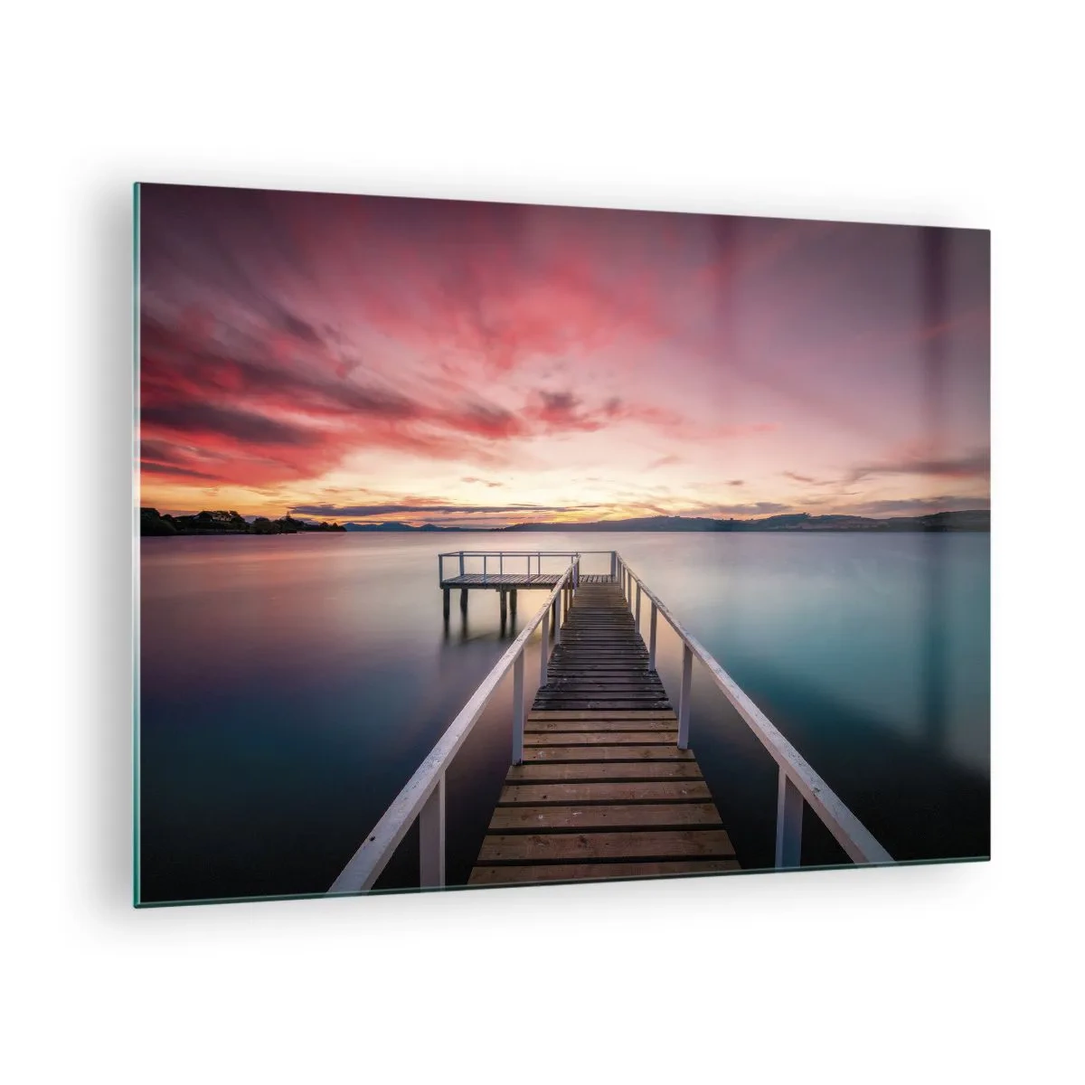 Obraz na szkle - Pomost nad jeziorem o zachodzie słońca z różowym niebem - 70x50cm - Łagodny płomień wieczoru - Nowoczesna dekoracja ścienna do salonu i sypialni ARTTOR