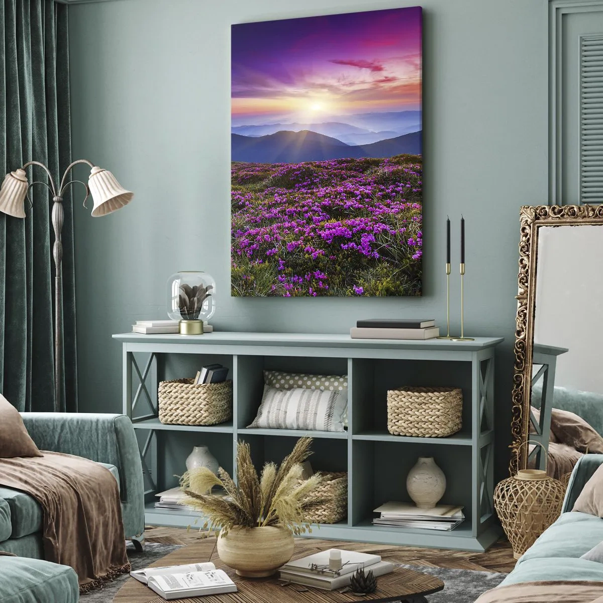 Obraz na płótnie - Górska łąka pełna fioletowych kwiatów o zachodzie słońca - 50x70cm - Ziół zapachniały świeże pęki od niw - Nowoczesna dekoracja ścienna do salonu, kuchni i sypialni ARTTOR
