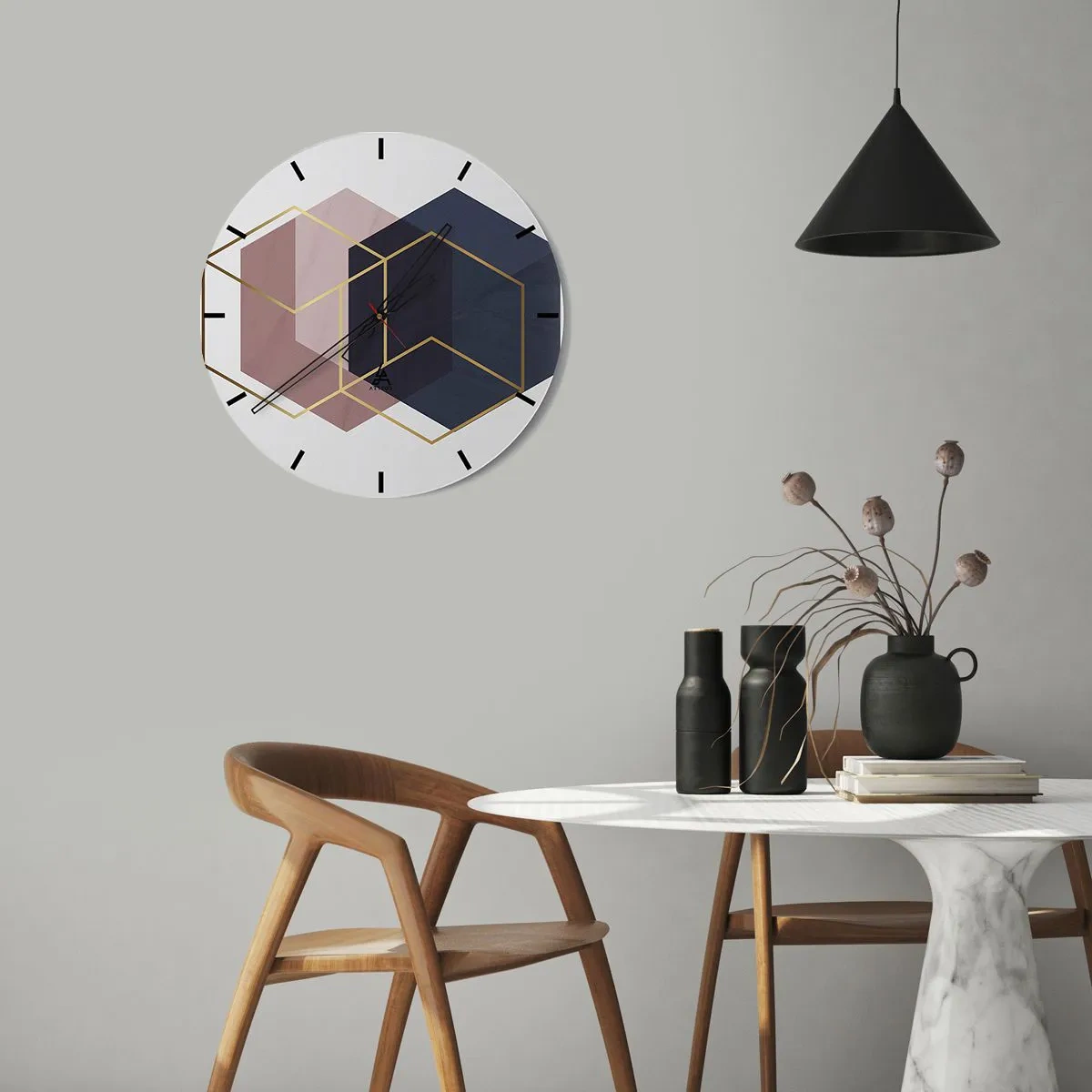 Zegar ścienny - Trójwymiarowe sześciany w odcieniach granatu i różu ze złotem - 30x30cm - Siła prostoty - Nowoczesna dekoracja ścienna do salonu, kuchni i sypialni ARTTOR