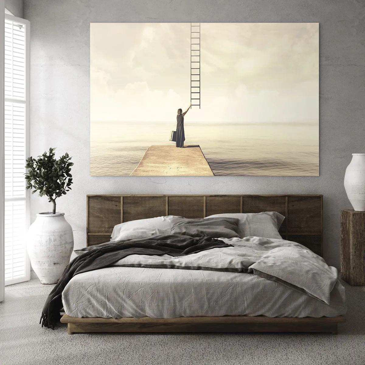 Obraz na szkle - Kobieta na molo z drabiną prowadzącą do nieba - 70x50cm - Magiczna podróż - Nowoczesna dekoracja ścienna do salonu i sypialni ARTTOR