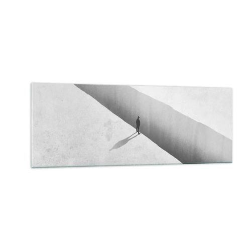 Obraz na szkle - Samotna postać nad głęboką przepaścią w monochromatycznej scenerii - 140x50cm - Jasny cel - Nowoczesna dekoracja ścienna do salonu i sypialni ARTTOR