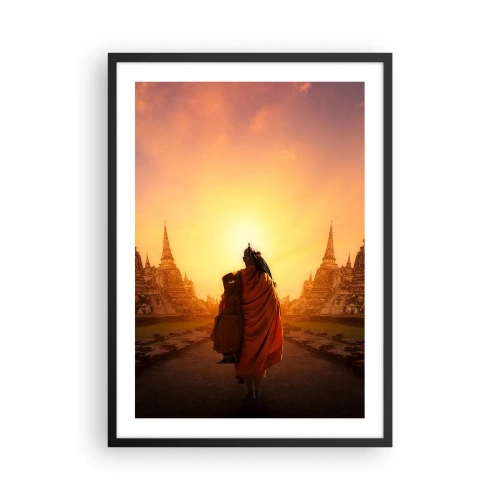 Plakat w czarnej ramie - Mnich buddyjski w promieniach wschodzącego słońca - 50x70cm - W spokoju przez wieczność - Nowoczesna dekoracja ścienna do salonu i sypialni ARTTOR