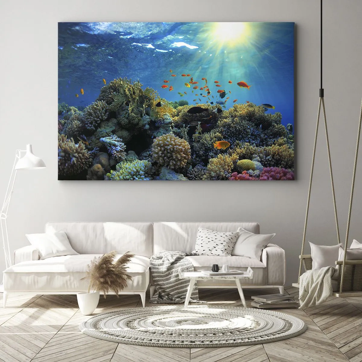 Obraz na płótnie - Rafa koralowa z rybami w promieniach słońca pod wodą - 70x50cm - Podwodne skarby - Nowoczesna dekoracja ścienna do salonu i sypialni ARTTOR
