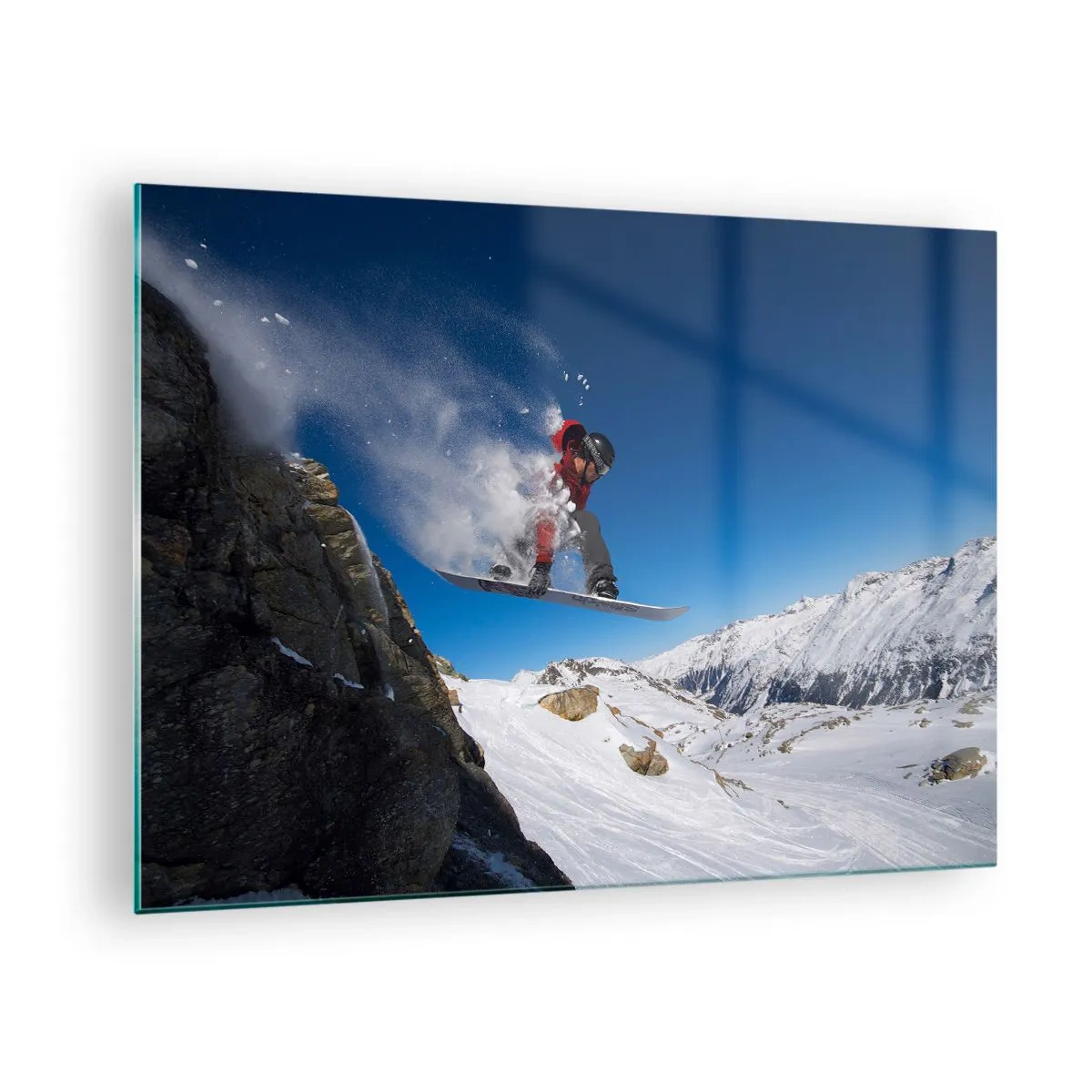 Obraz na szkle - Snowboardzista w skoku na tle górskiej scenerii - 70x50cm - I stałeś się częścią przestrzeni - Nowoczesna dekoracja ścienna do salonu i sypialni ARTTOR