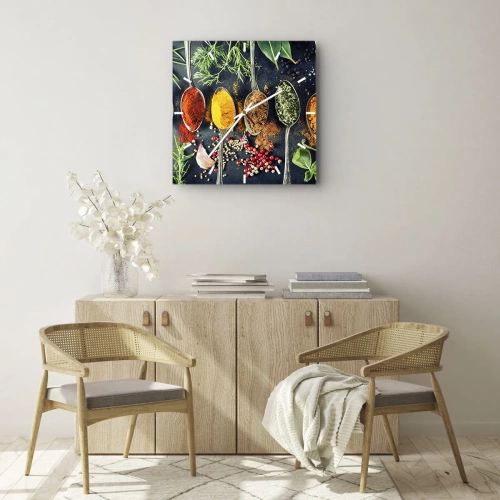 Zegar ścienny - Kolorowe przyprawy na łyżkach z ziołami w tle - 30x30cm - Kulinarna magia - Nowoczesna dekoracja ścienna do salonu i sypialni ARTTOR