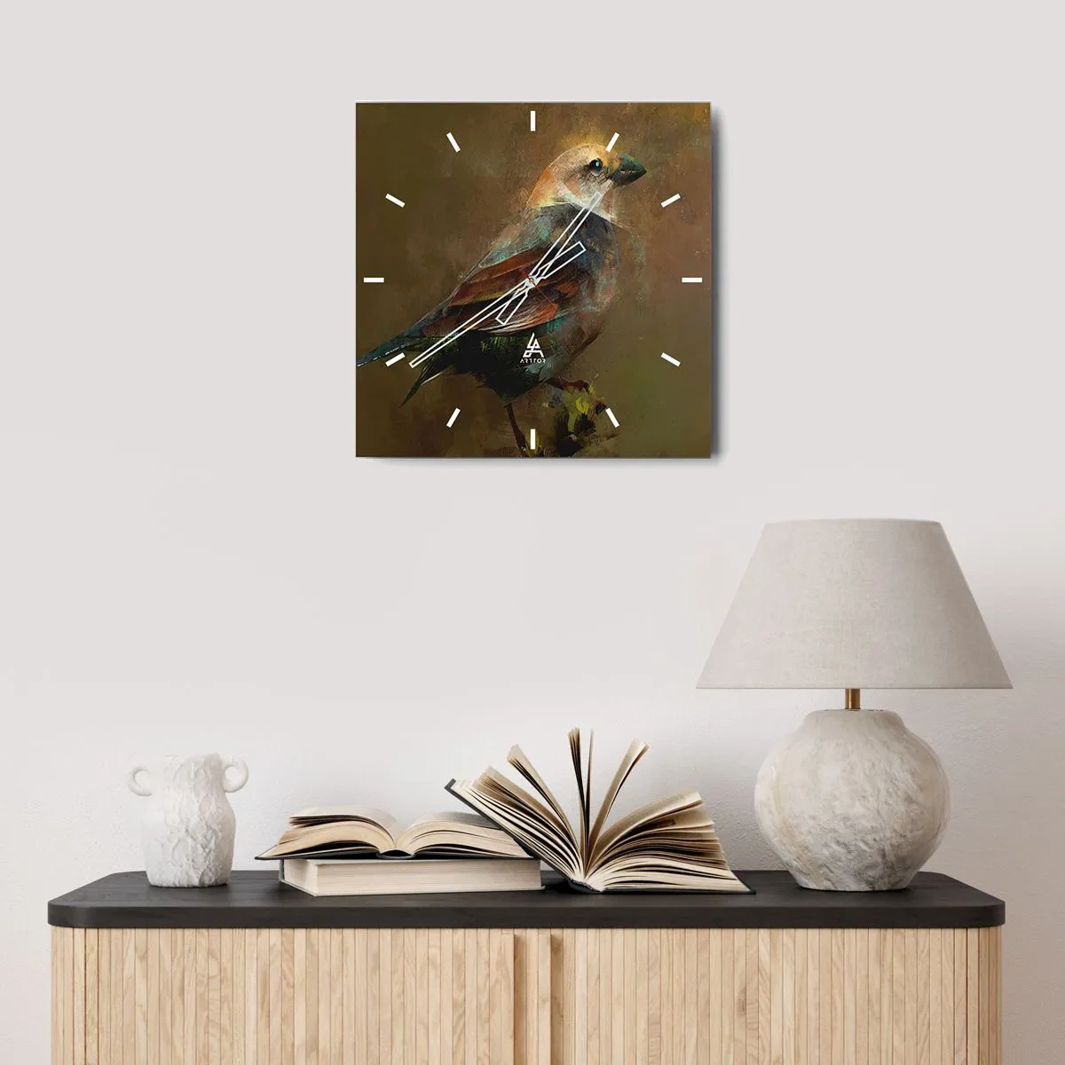 Zegar ścienny - Wróbel w artystycznej interpretacji na tle brązowym - 30x30cm - Wróbelek, ptaszyna niewielka - Nowoczesna dekoracja ścienna do salonu i sypialni ARTTOR